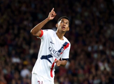 champions-league:-psg-vence-o-barcelona-de-virada-fora-de-casa