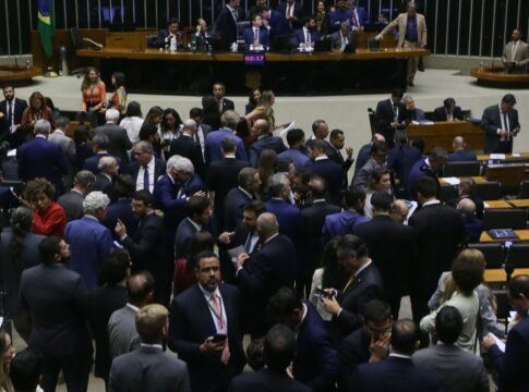 camara-aprova-isencao-do-ir-para-quem-ganha-ate-r$-5-mil