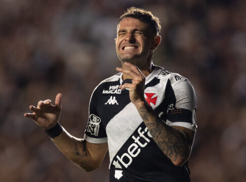 diniz-da-voto-de-confianca-a-vegetti-no-vasco:-“e-um-goleador”