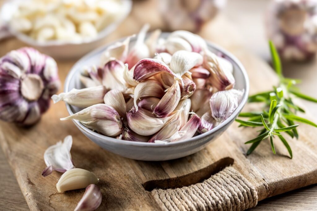 nutri-revela-como-o-alho-pode-ajudar-a-desintoxicar-o-figado
