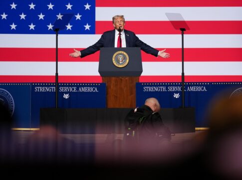 trump-declara-que-eua-estao-em-guerra-contra-carteis-de-drogas