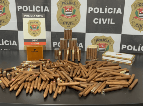 video:-homem-e-preso-por-comercializar-charutos-cubanos-falsos-em-sp