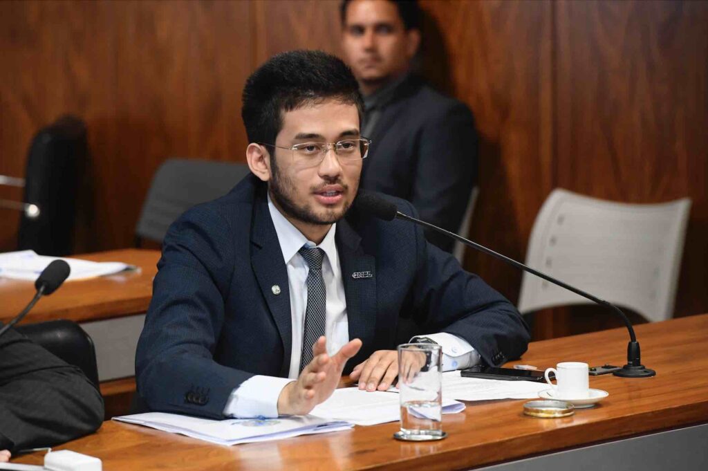 inss:-kim-kataguiri-pede-convocacao-de-sarney-filho-a-cpmi