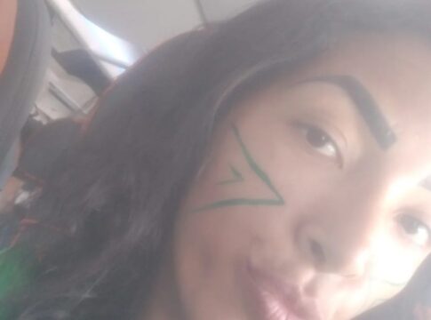 mulher-expulsa-de-aviao-gravou-video:-“petista-mostrou-rola-pra-mim”