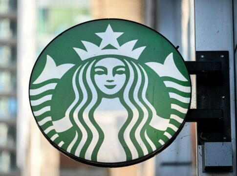 starbucks-fecha-400-lojas-e-demite-900-funcionarios-nos-estados-unidos
