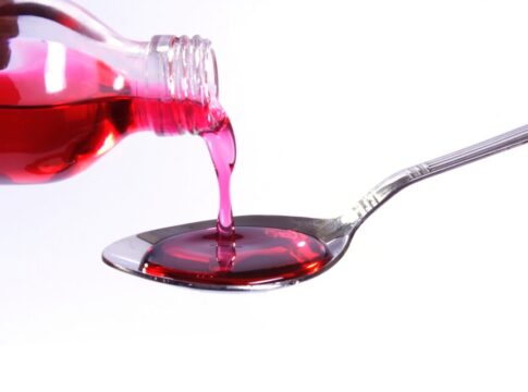 india-investiga-morte-misteriosa-de-criancas-apos-consumo-de-xarope