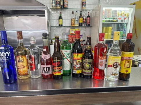 policia-apreende-bebidas-em-padaria-de-sp-apos-cliente-passar-mal