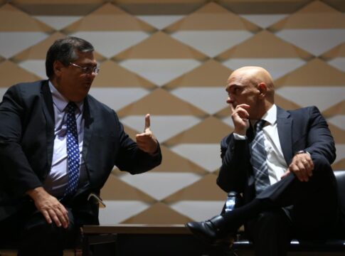 moraes-pede-para-dino-marcar-julgamento-de-nucleo-3-da-trama-golpista