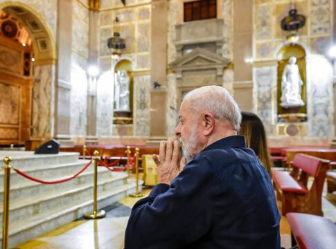 estrondo,-fumaca-e-evacuacao:-os-bastidores-do-susto-de-lula-em-aviao