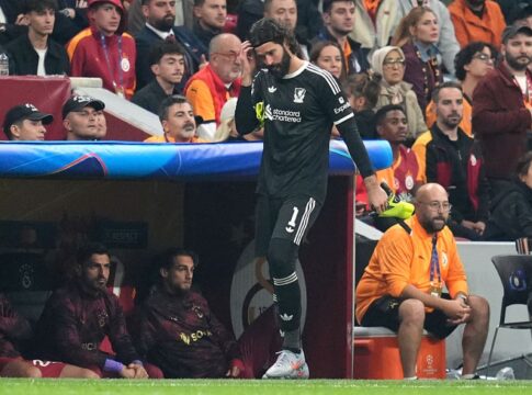 tecnico-do-liverpool-abre-o-jogo-sobre-lesao-de-alisson