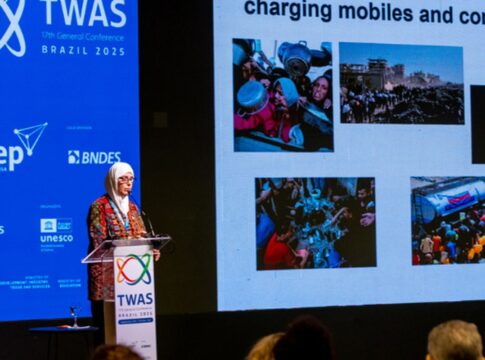 professora-de-gaza-destaca-esforco-para-manter-ensino-em-meio-a-guerra