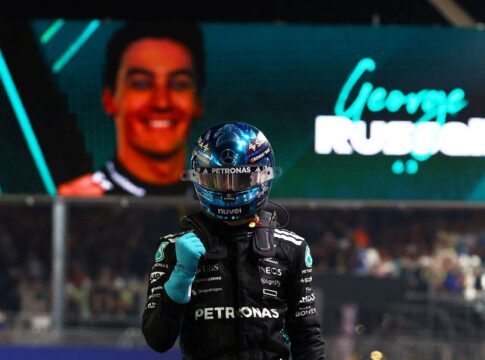 f1:-george-russell-garante-pole-em-singapura;-bortoleto-largara-em-16o