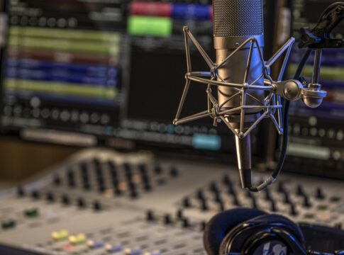hoje-e-dia:-radioagencia-nacional,-mulheres-e-john-lennon-em-destaque