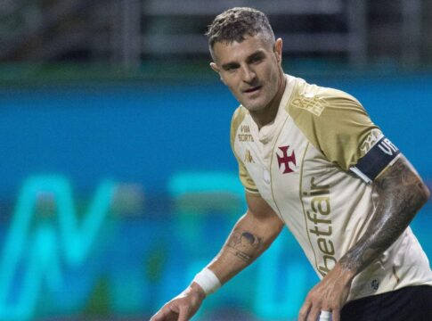 vegetti-vai-encerrar-seca-de-gols-em-vasco-x-vitoria?-veja-e-aposte