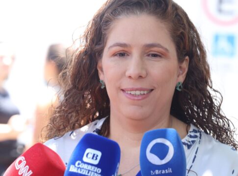 ministra-esther-dweck-aposta-em-queda-na-abstencao-no-cnu