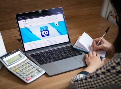 imposto-de-renda-pesa-mais-na-classe-media-e-alivia-os-mais-ricos