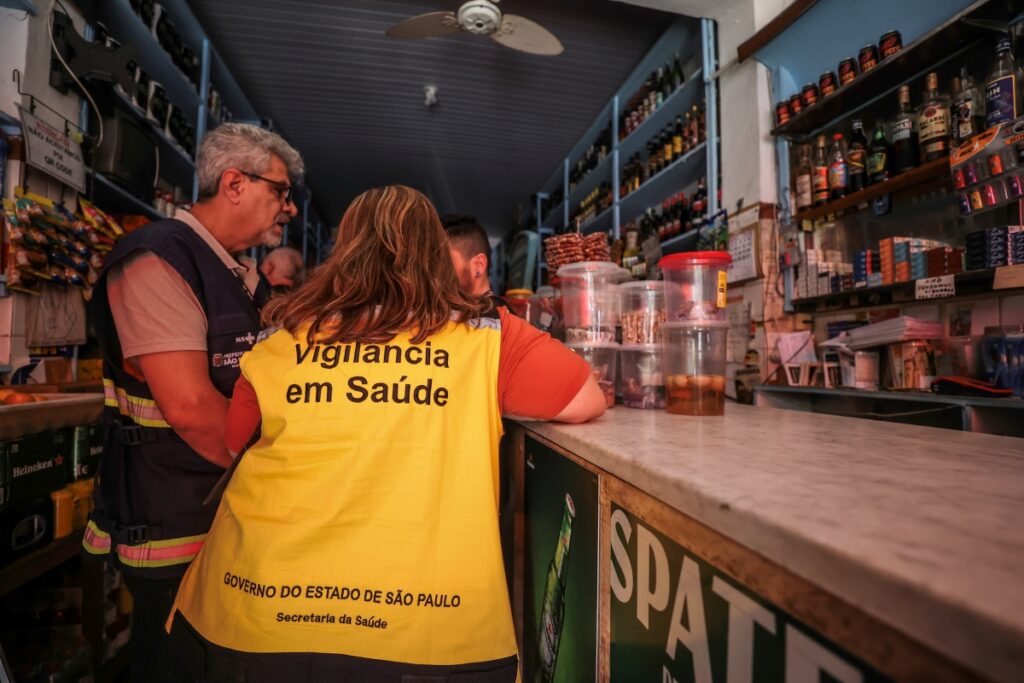 agu-notifica-meta-para-excluir-conteudos-sobre-falsificacao-de-bebidas