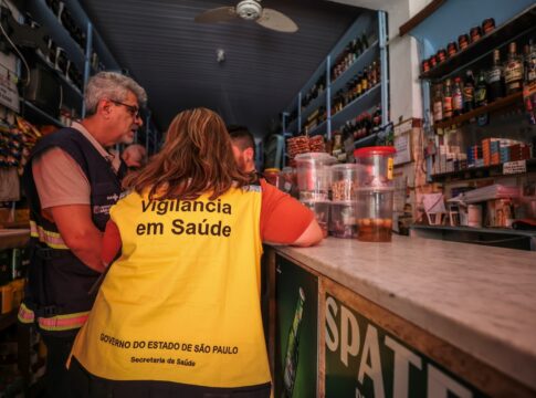 agu-notifica-meta-para-excluir-conteudos-sobre-falsificacao-de-bebidas