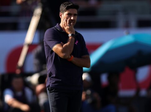 abel-ferreira-diverge-em-polemicas-sobre-a-arbitragem-no-choque-rei