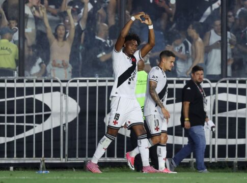 fernando-diniz-elogia-gb-apos-o-jovem-atacante-marcar-gol-da-vitoria