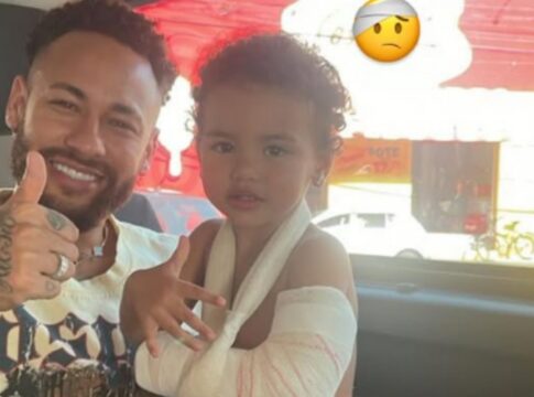 “chorou-de-dor”,-diz-neymar-apos-mavie-aparecer-com-braco-enfaixado