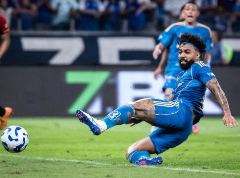 gabigol-volta-a-marcar-no-mineirao-apos-sete-partidas-em-branco:-veja