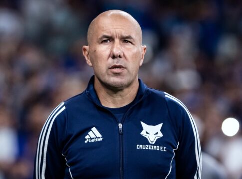 tecnico-do-cruzeiro-sobre-criticas-a-marquinhos:-“responsavel-sou-eu”