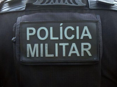 pm-apreende-arma,-drogas-e-dinheiro-apos-denuncia-na-paraiba