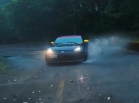 piloto-faz-manobras-de-drift-em-rota-de-ciclistas-e-pedestres.-video