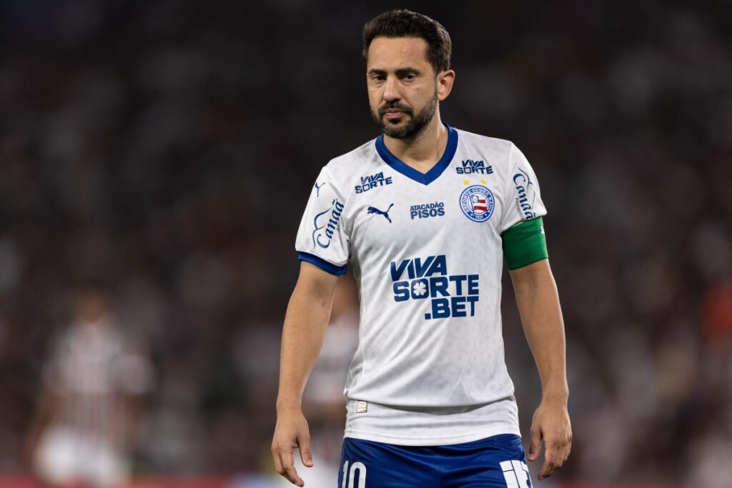 everton-ribeiro-revela-diagnostico-de-cancer-na-tireoide