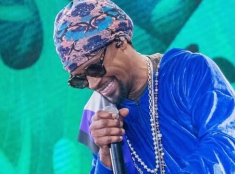 toni-garrido-se-manifesta-apos-criticas-por-mudar-letra-de-musica