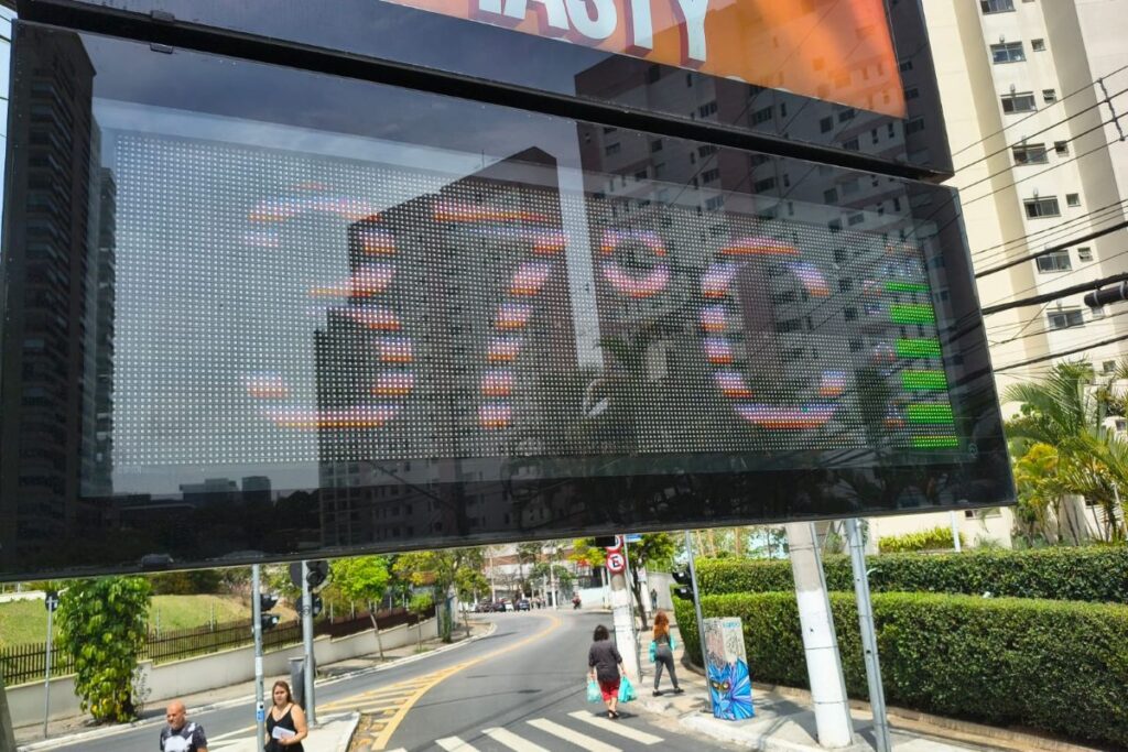 calorao:-com-34,4%c,-capital-paulista-tem-tarde-mais-quente-do-ano