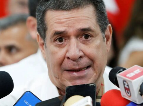 eua-suspendem-sancoes-contra-ex-presidente-do-paraguai-horacio-cartes