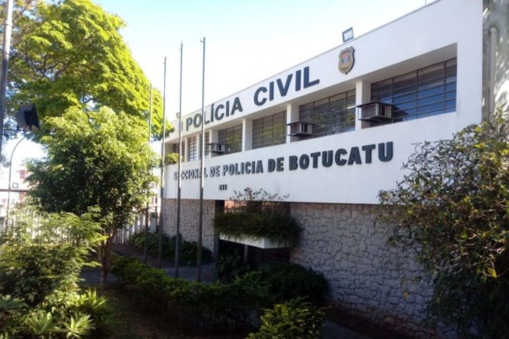 menino-de-13-anos-e-suspeito-de-matar-o-pai-para-defender-mae-ameacada