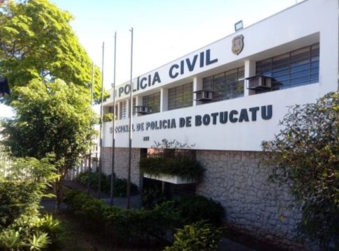 menino-de-13-anos-e-suspeito-de-matar-o-pai-para-defender-mae-ameacada