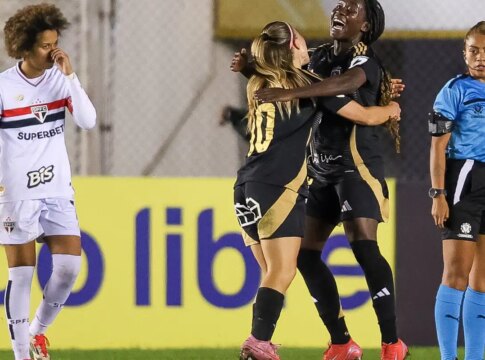 sao-paulo-e-derrotado-e-se-complica-na-libertadores-feminina