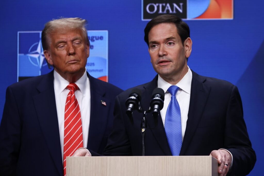aliados-de-bolsonaro-apostam-fichas-em-chefe-da-diplomacia-de-trump