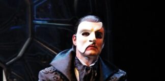 ator-ben-lewis,-de-o-fantasma-da-opera,-morre-aos-46-anos