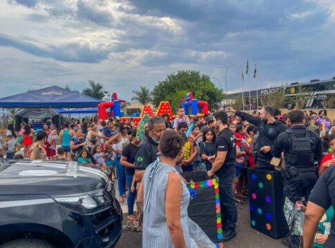 policiais-civis-promovem-acao-em-comemoracao-ao-dia-das-criancas