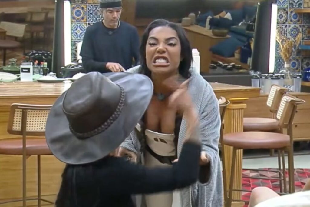 video:-assista-a-briga-e-cusparada-de-carol-lekker-e-rayane-figliuzzi