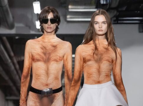 roupa-que-simula-corpo-nu-e-alvo-de-criticas-em-desfile-da-gaultier