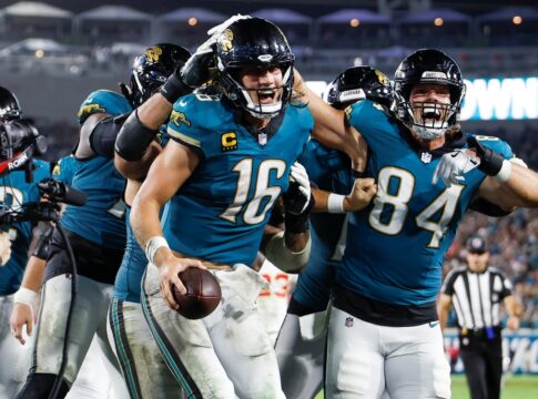 video:-quarterback-tropeca,-cai-e-faz-touchdown-nos-ultimos-segundos