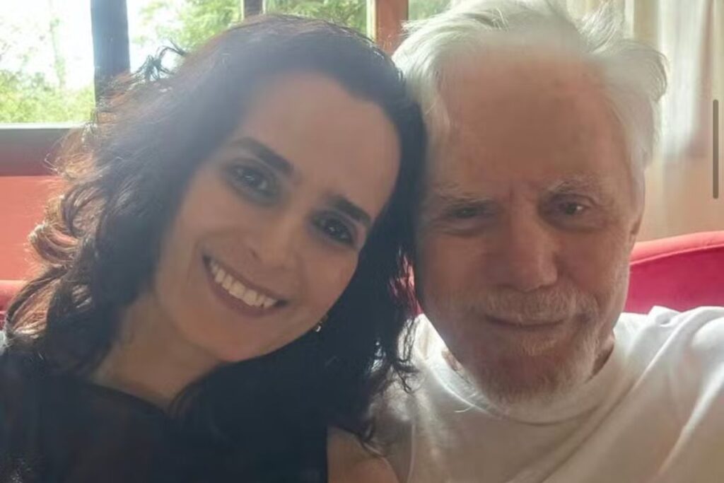 reginaldo-faria-faz-aparicao-com-a-namorada-49-anos-mais-nova;-conheca