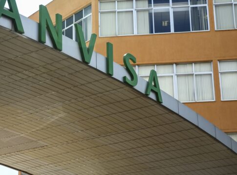anvisa-suspende-venda-de-glicose-e-importacao-de-radiofarmacos