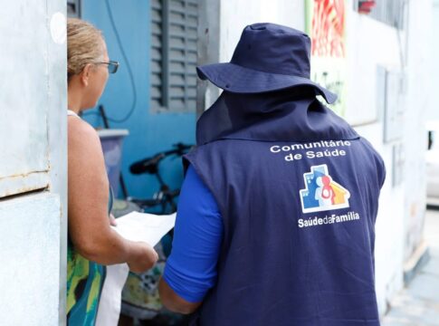 pec-14/21:-camara-aprova-aposentadoria-propria-para-agentes-de-saude