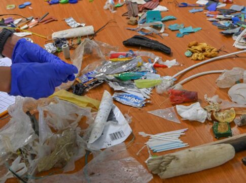 maioria-das-praias-do-brasil-esta-poluida-por-microplasticos