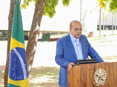 e-o-carro-de-ibaneis?