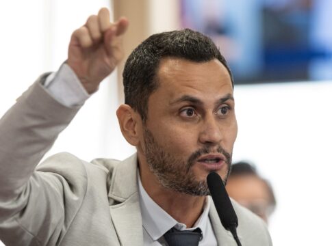 para-2026,-senador-cleitinho-e-favorito-para-o-governo-de-minas-gerais