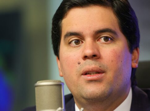 partidos-punem-ministros-do-esporte-e-turismo-por-desobediencia