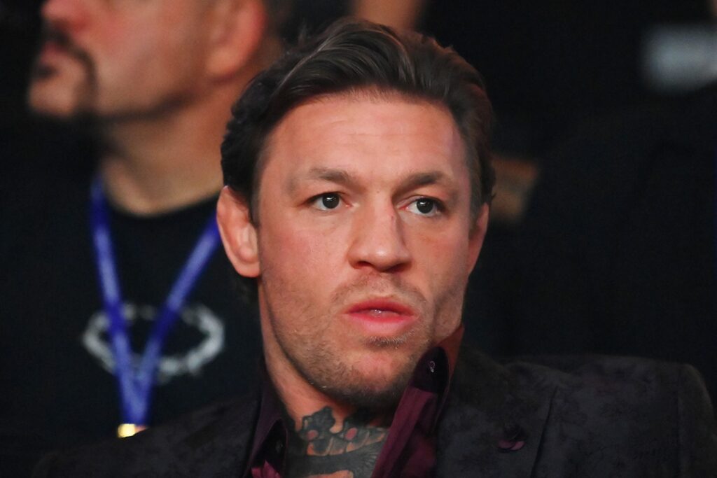 mesmo-suspenso-por-18-meses,-mcgregor-lutara-na-casa-branca.-entenda